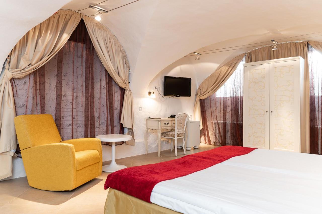 Meriton Old Town Garden Hotel Талин Екстериор снимка