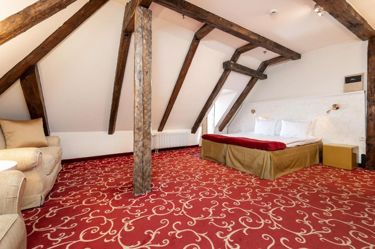 Meriton Old Town Garden Hotel Талин Екстериор снимка