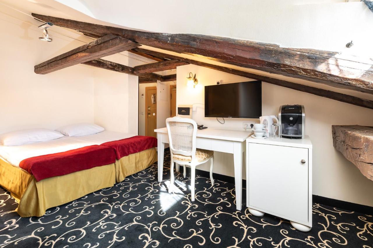 Meriton Old Town Garden Hotel Талин Екстериор снимка