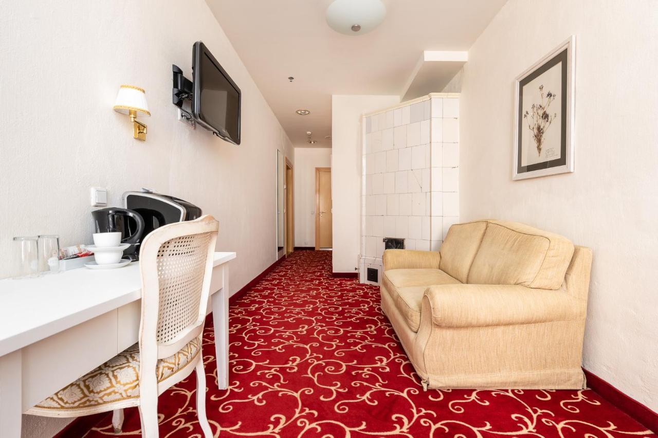 Meriton Old Town Garden Hotel Талин Екстериор снимка