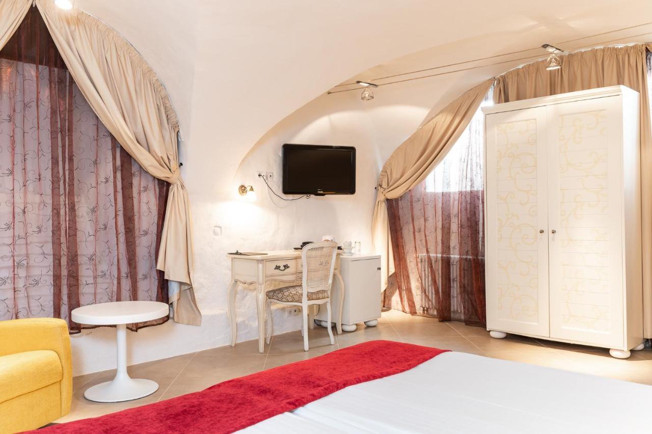 Meriton Old Town Garden Hotel Талин Екстериор снимка
