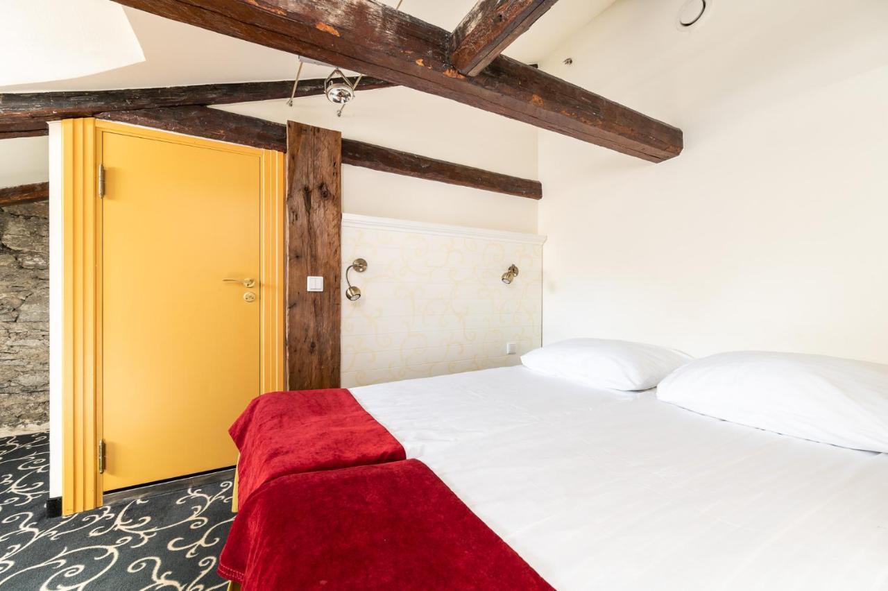 Meriton Old Town Garden Hotel Талин Екстериор снимка