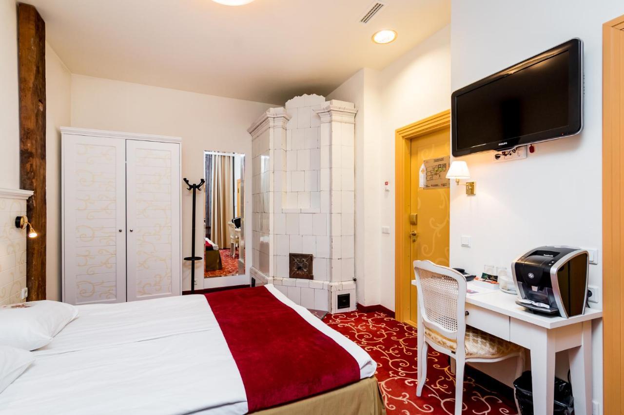 Meriton Old Town Garden Hotel Талин Екстериор снимка