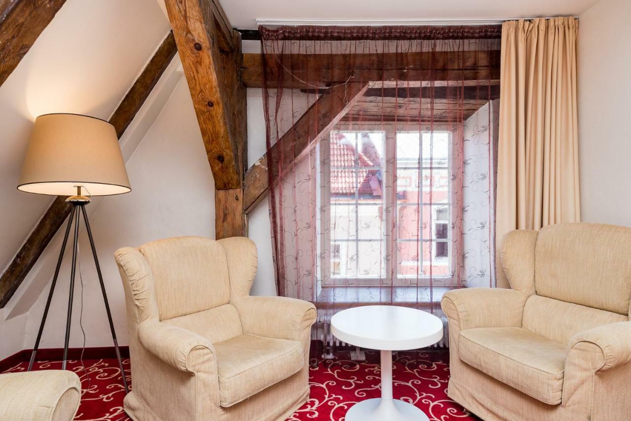 Meriton Old Town Garden Hotel Талин Екстериор снимка