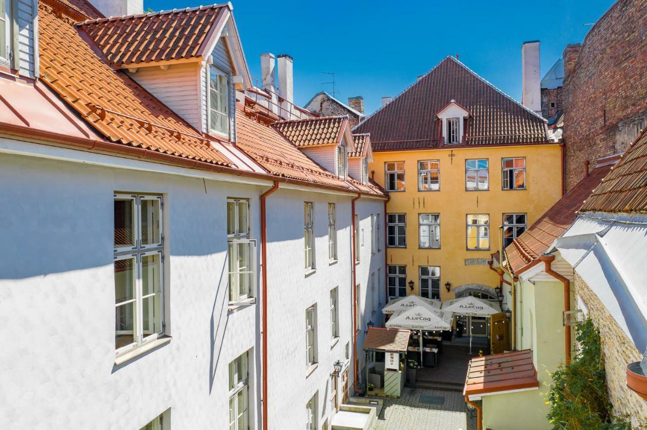 Meriton Old Town Garden Hotel Талин Екстериор снимка