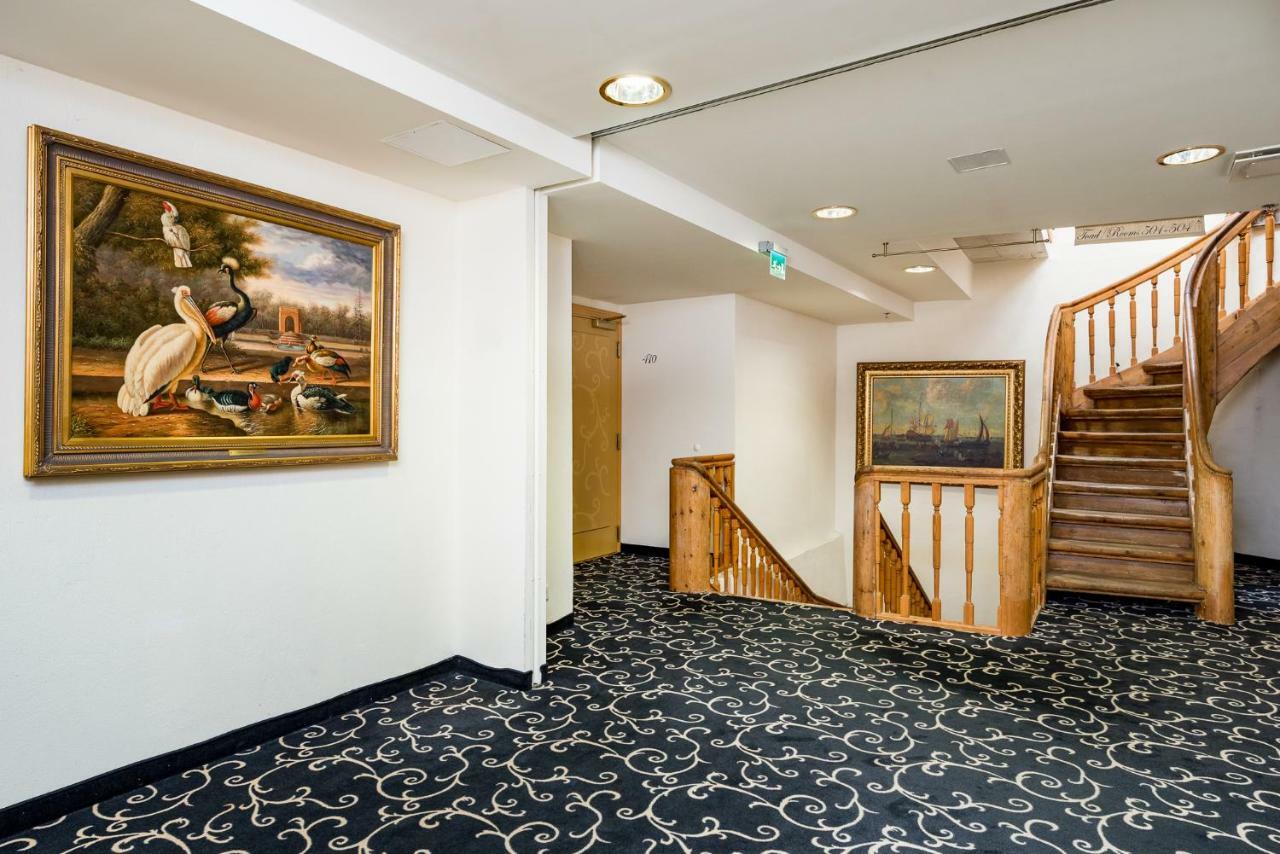 Meriton Old Town Garden Hotel Талин Екстериор снимка